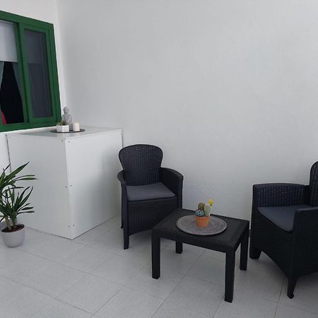 דירות Mi Casita En Tías מראה חיצוני תמונה